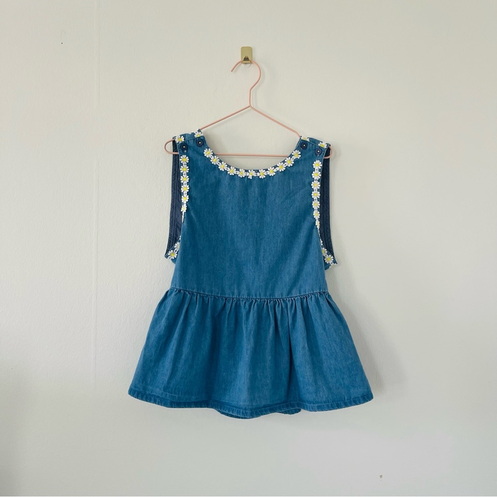 Mini Boden Chambray Daisy Peplum Top